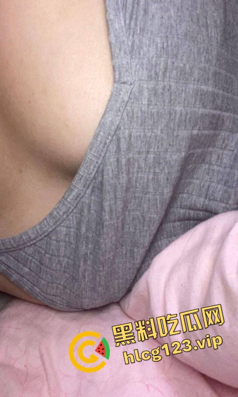 台湾萌系学生妹[刘美岐]啪啪自拍流出！短发俏皮，胸大无脑，男友爆射全身！-23