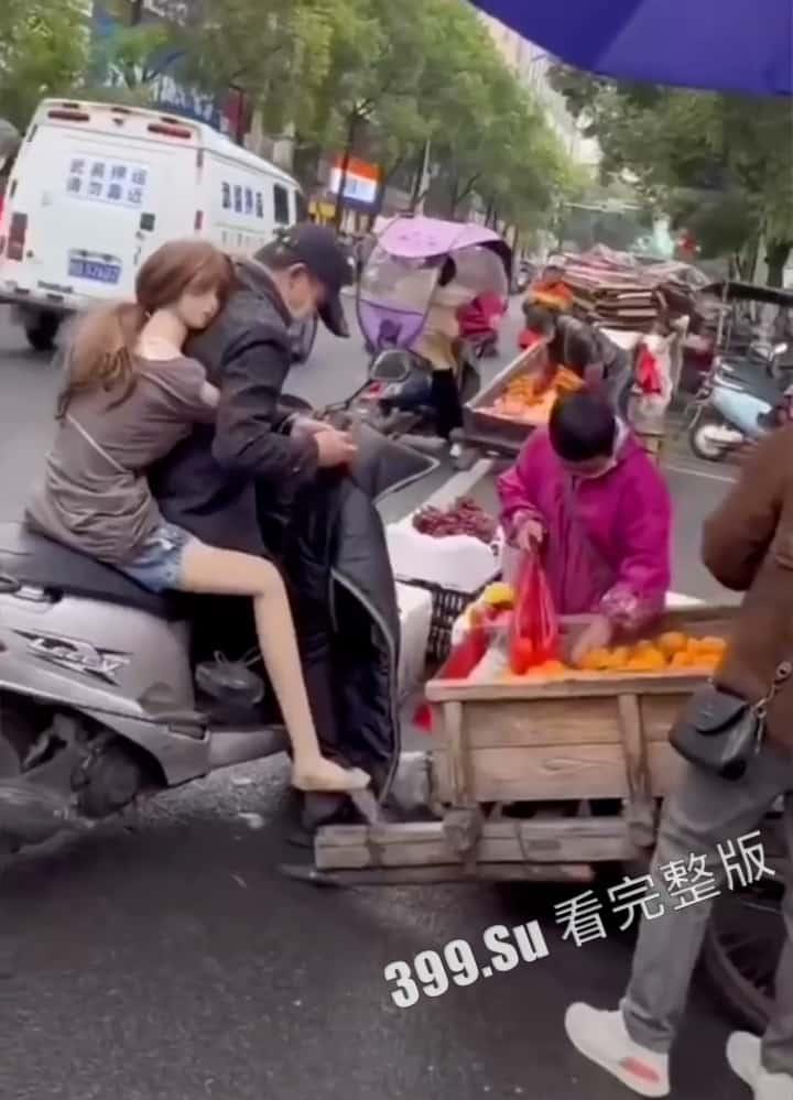 硅胶女友篇  就很逼真，瓜友们最喜欢哪款定制女友？-4