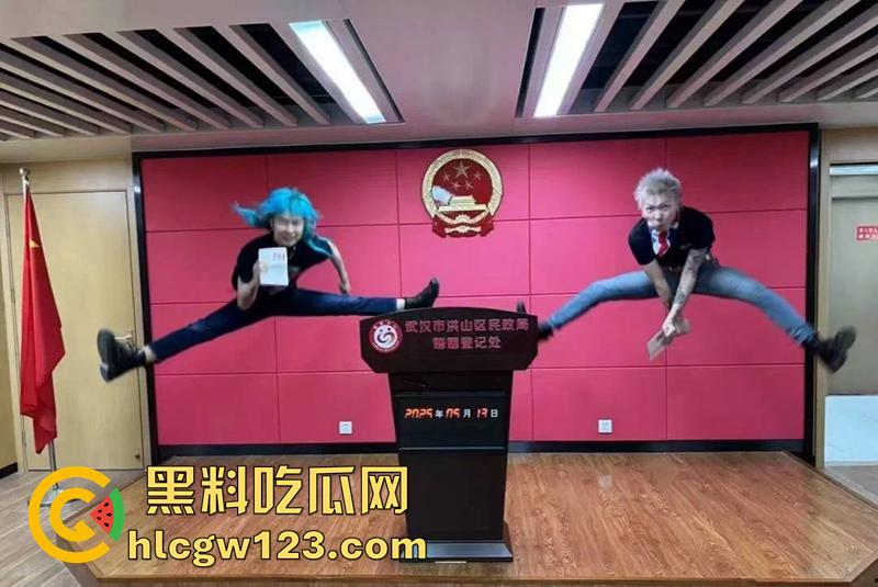 唐康刘雨洁离婚事件，精神小伙和精神小妹，兴趣上头光速结婚，几天后又果断离婚，太奇葩了！-5