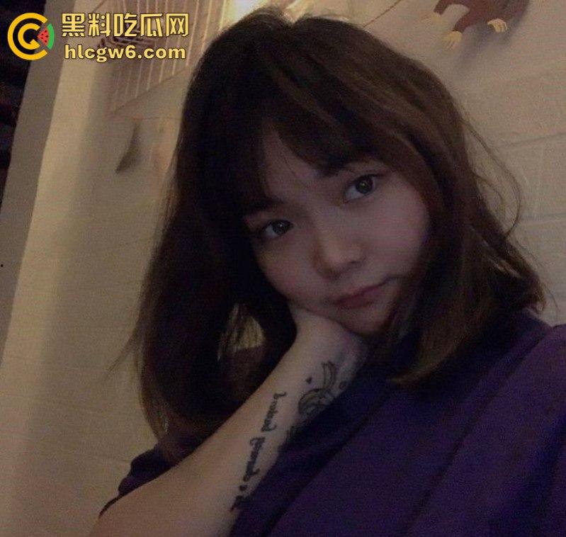 可爱单纯妹遭邻居诱骗开苞调教 淫荡程度日溢渐涨 四川反差学生【孟鹃语】便宜又好用 月付200即可随意操干-9