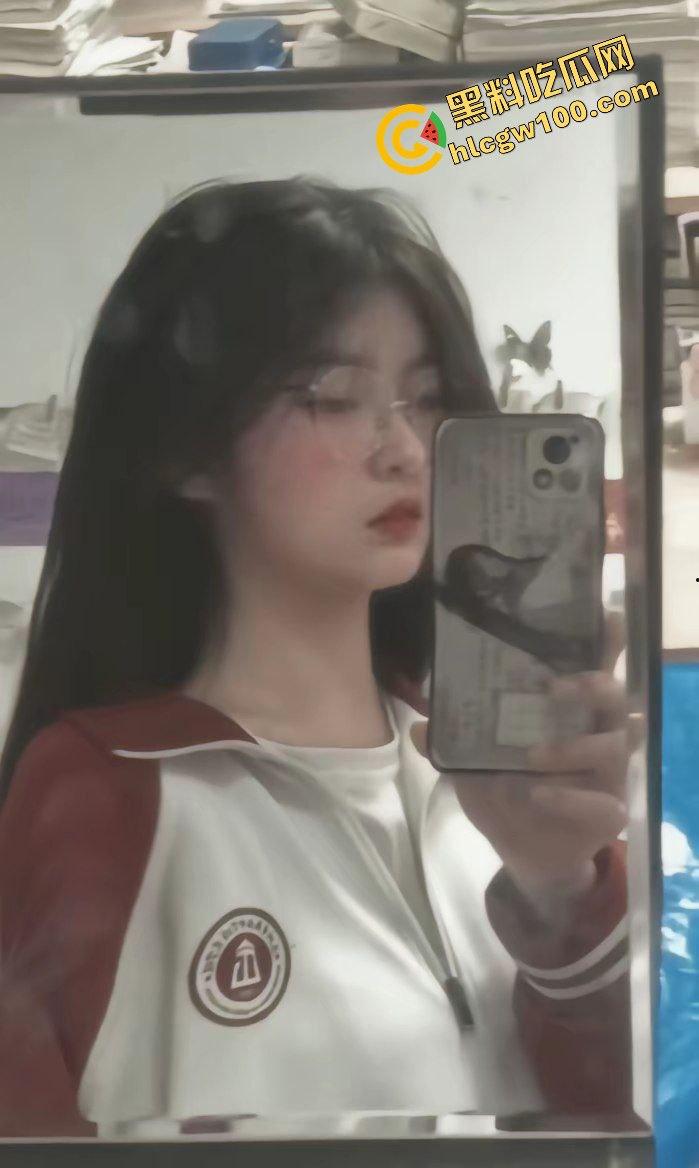 达州高级语文中学反差骚货眼镜妹『空灵』高考失利复读 压力大放假约炮大哥开房做爱！原创独家曝光流出！-9