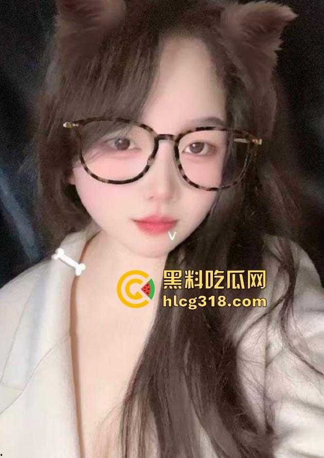 重庆大学大一学妹【李欣瑶】性爱视频曝光 微胖巨乳骚母狗捆绑无套爆操 骚气连连！-4