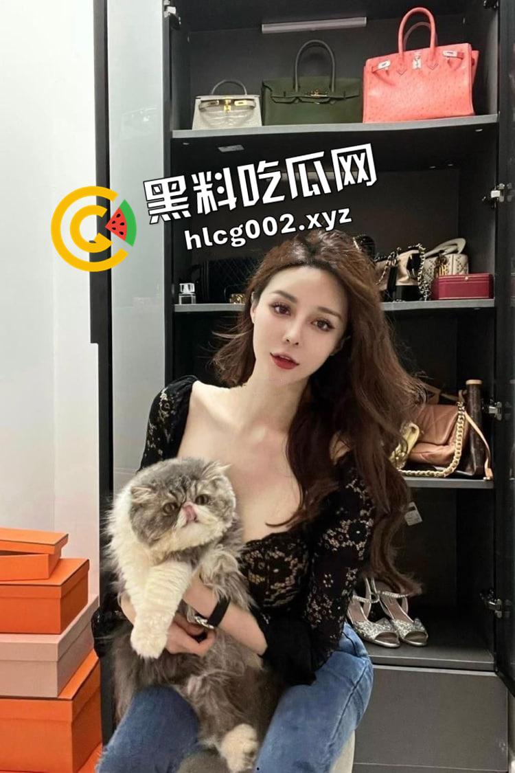 梦中情乳！反差母狗【闵雨晴】被富二代包夜 传教士体位狂入 雪白巨乳晃的人头晕-4