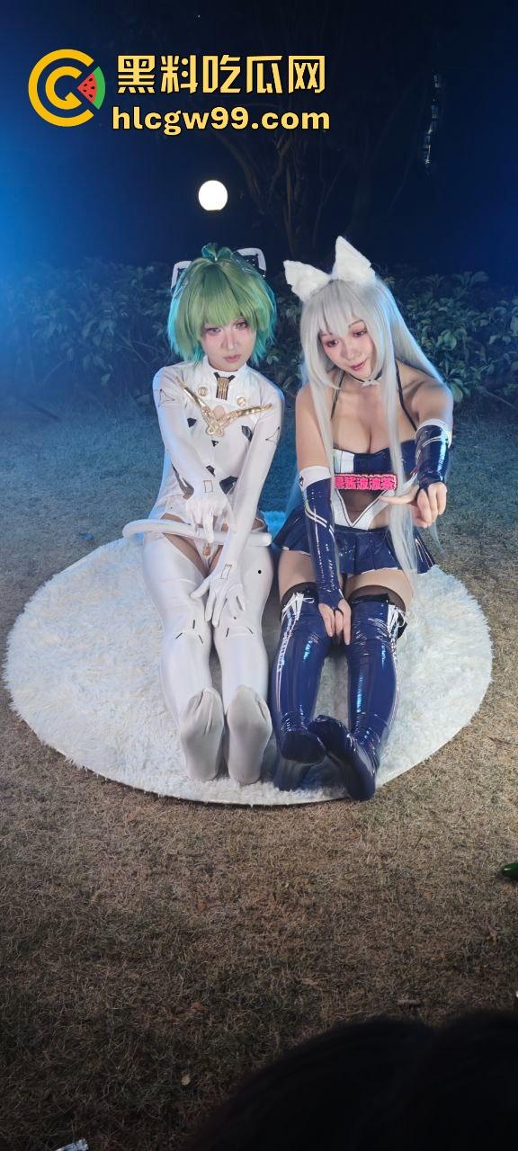 CP漫展前方摄影师发来战报,场外已被福利姬包围,大胆裸漏小穴,这还是国内吗?把我干哪来了?-3