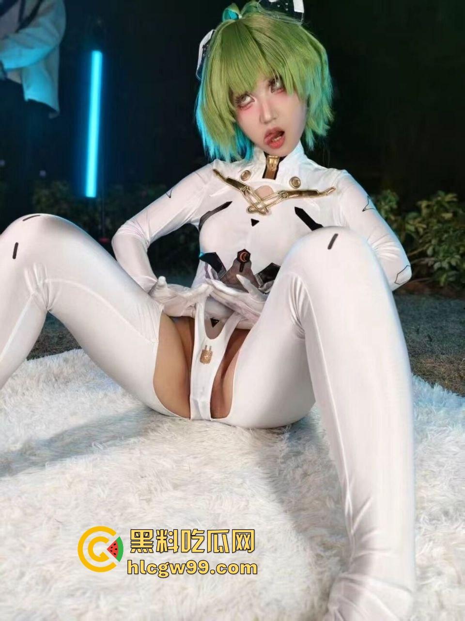 CP漫展前方摄影师发来战报,场外已被福利姬包围,大胆裸漏小穴,这还是国内吗?把我干哪来了?-7