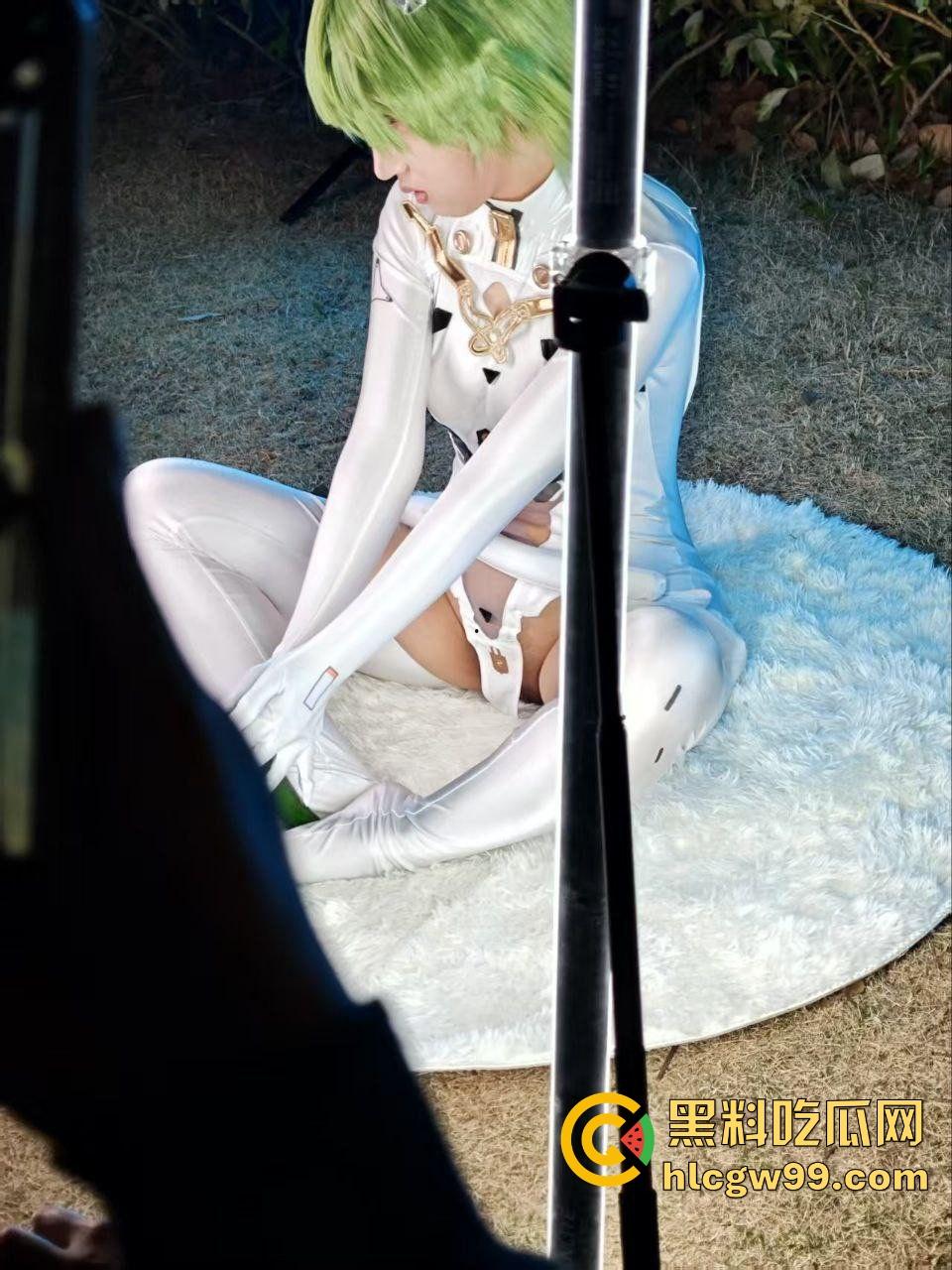 CP漫展前方摄影师发来战报,场外已被福利姬包围,大胆裸漏小穴,这还是国内吗?把我干哪来了?-9