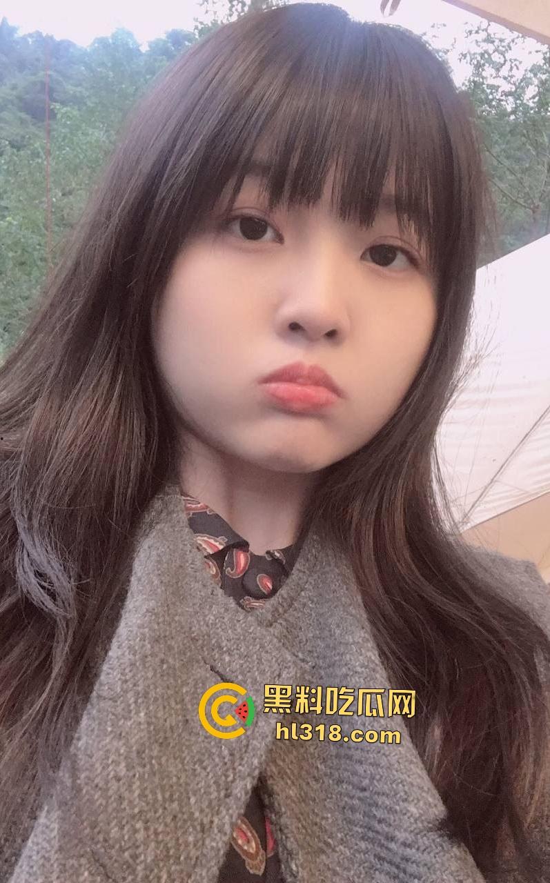 护理系大学生【文雪】SM调教视频惊爆泄密!男友皮鞭抽打肥臀,被打开粉嫩骚逼,这逼护理得真好!-1