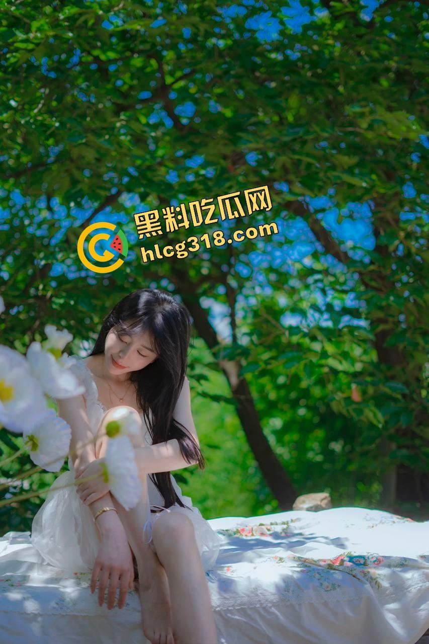 瓜友投稿前女友骚乳夹骑乘,妹子光身子骑大屌边摇边夹,奶子乱晃夹到鸡巴发抖,呻吟停不下来!-1