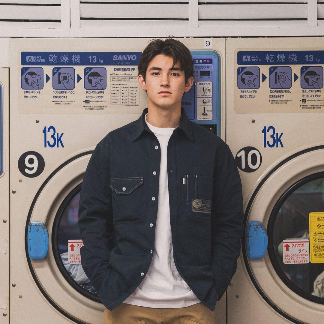 真刺激！男模激情拳交玩过火，结果金戒指卡屁眼里，深夜紧急送医取出，医生直叹牛逼-1