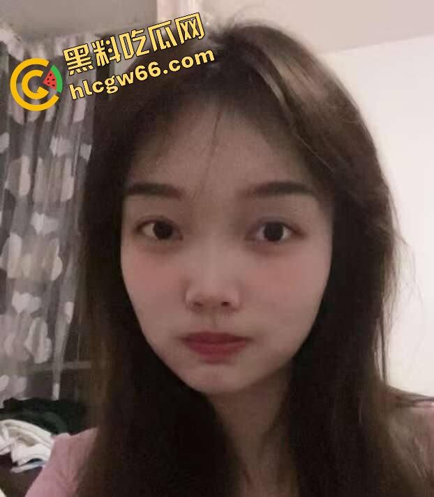 商丘职业学院骚妹【孙秋雨】校内装乖乖女，校外脱裤约炮泄欲，小穴被操喷汁还被炮友爆视频！-1