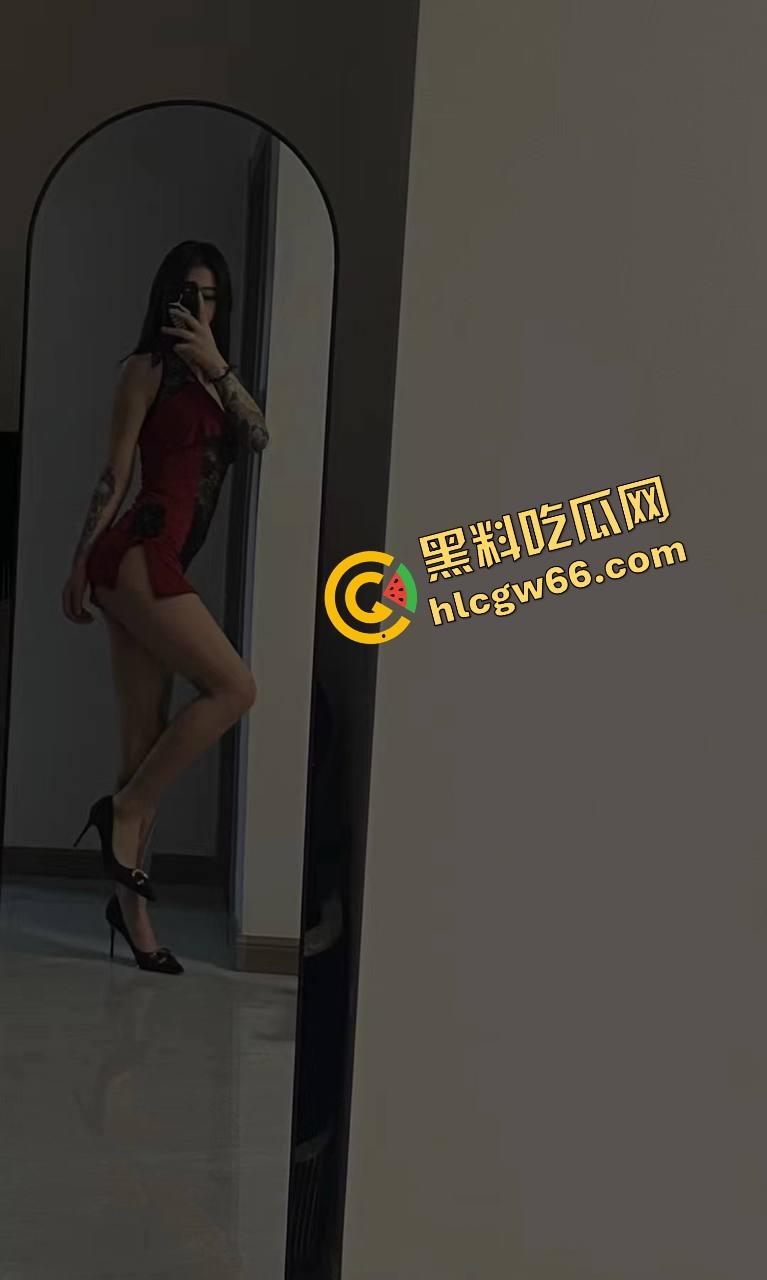 瓜友投稿曝光骚逼前女友『何秀慧』一边跟我谈恋爱一边偷偷给我兄弟开腿,这逼贱得不插一天都发骚!-2