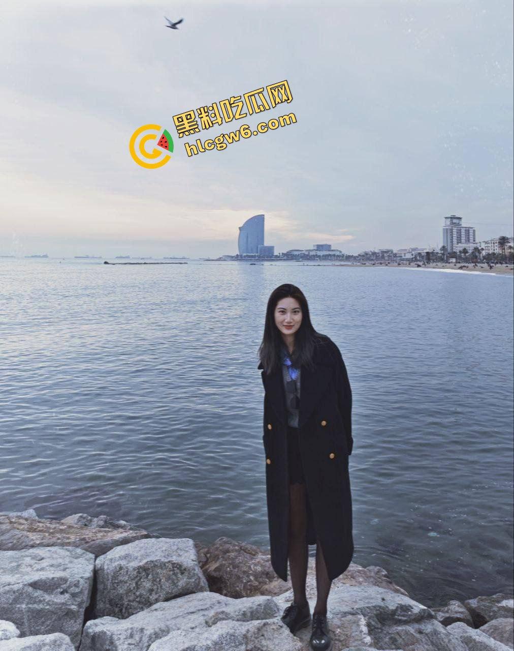 北京通州宋庄区小巷子骚逼鸡婆『周媛』粉穴贱逼3张就能操！口爱单男后操爆怼骚臀！原创独家流出！-2