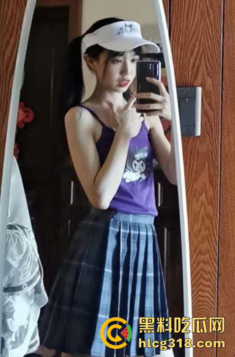 杭州校妓母狗【方怡虹】，身材性感性瘾极大，在教室给同学口交，背着男友约炮大叔，被男友曝光沦为校妓！-1