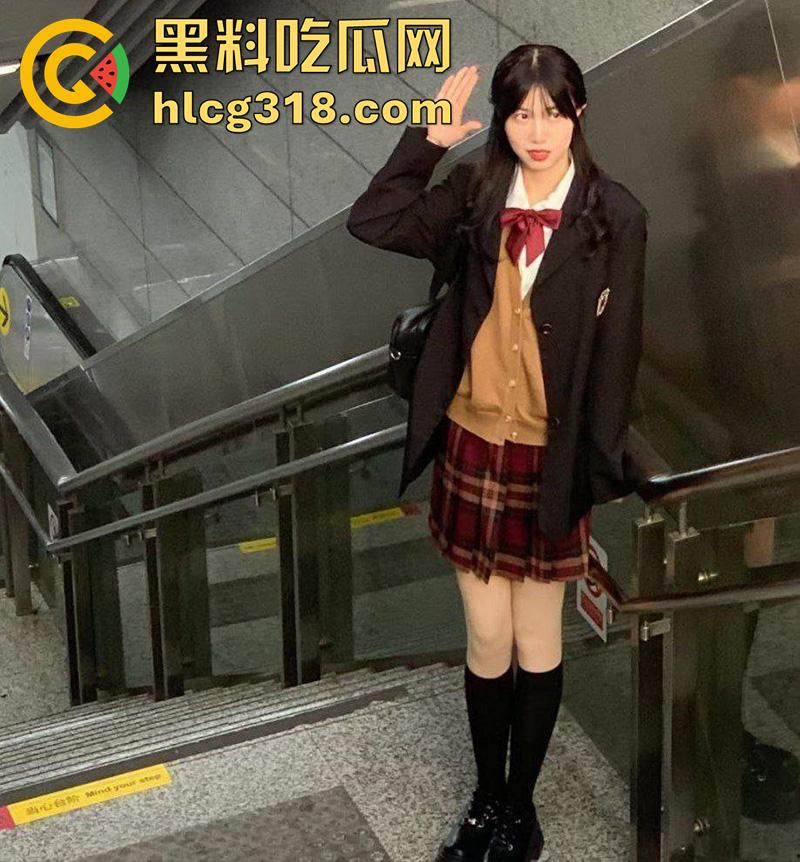 杭州校妓母狗【方怡虹】，身材性感性瘾极大，在教室给同学口交，背着男友约炮大叔，被男友曝光沦为校妓！-2