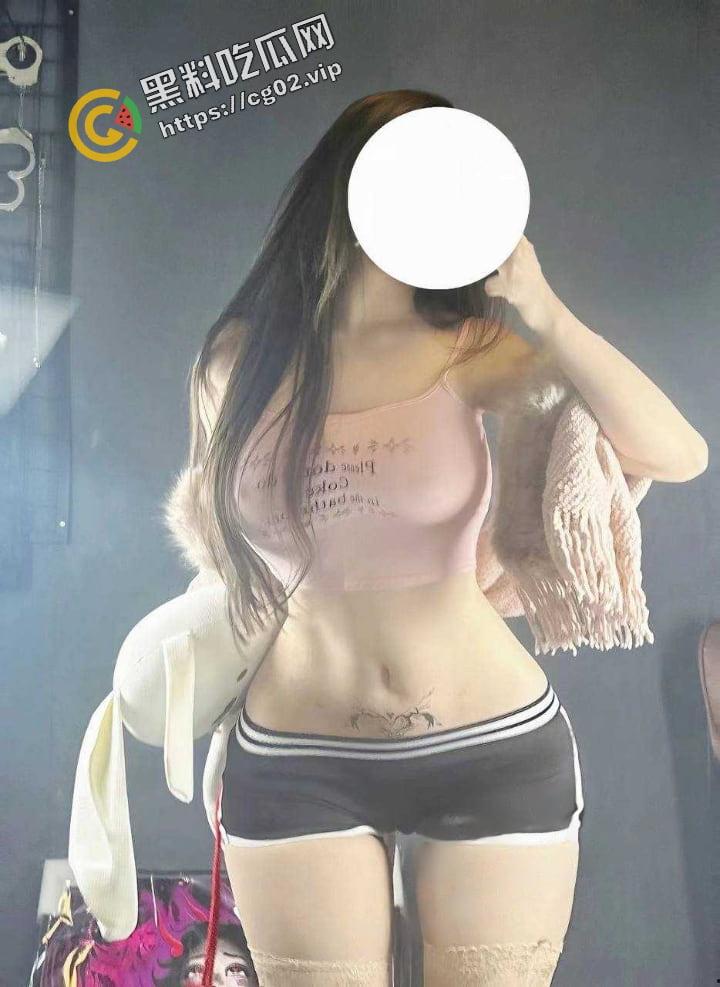 开盒！抖音李依琳 SM受虐癖 有过两个男友，和8个人做过爱 私生活淫乱 白虎逼！-5