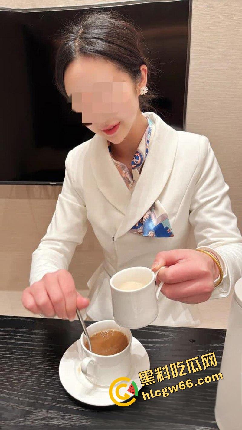 海角乱伦猛神女神节接亲姐下班爆菊狂射，御姐正装掩不住骚魂，嫩后庭喷水操成母狗样！-6