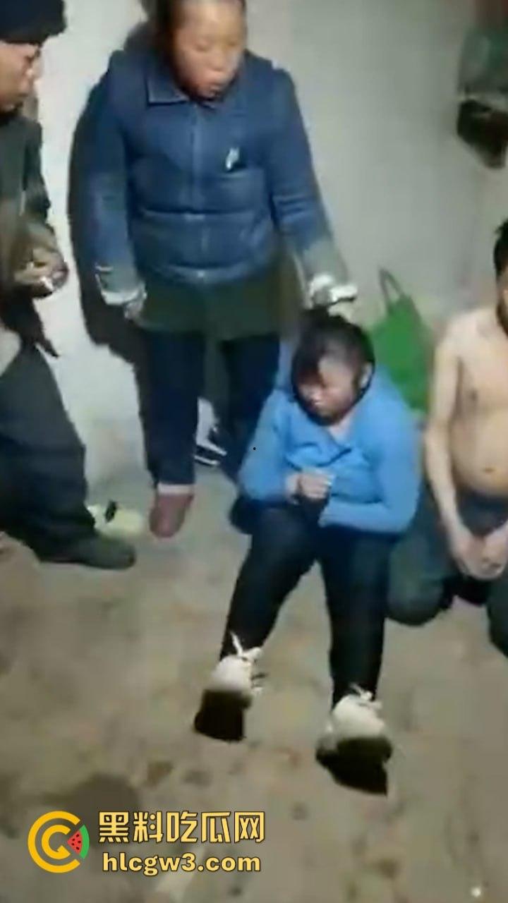 都是骚贱代言人!大型真实捉奸现场合集:铁打的小三 流水的逼 不变的女人改不了的骚-4