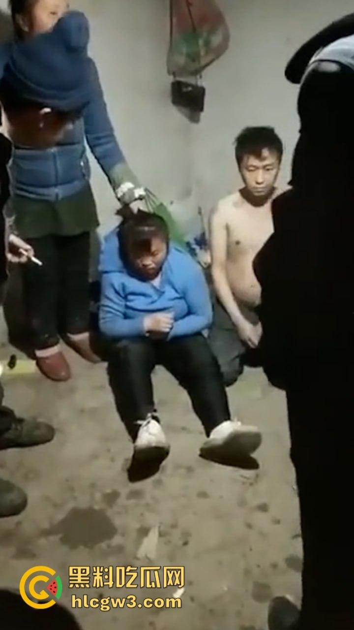 都是骚贱代言人!大型真实捉奸现场合集:铁打的小三 流水的逼 不变的女人改不了的骚-5