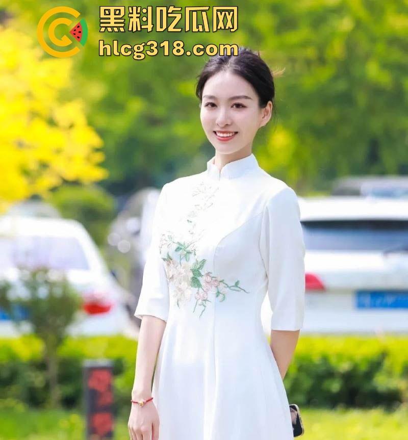 南京电视台高颜值实习主持人【叶璇】性爱视频曝光 为升职以肉体贿赂领导 极品女神没想到是领导的口交肉便器！-2