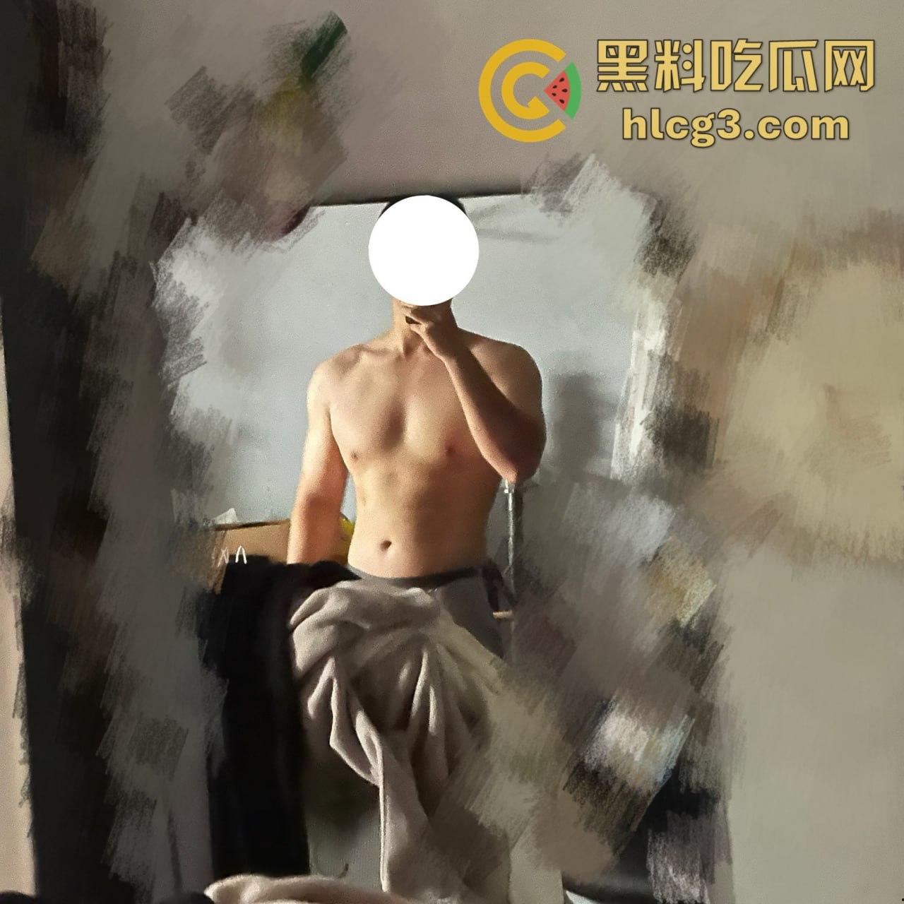 新加坡情侣网黄甜蜜又刺激！拍片吃生蚝补充体力，分享优雅的大奶博主性爱日常，高质量视频流出！-1