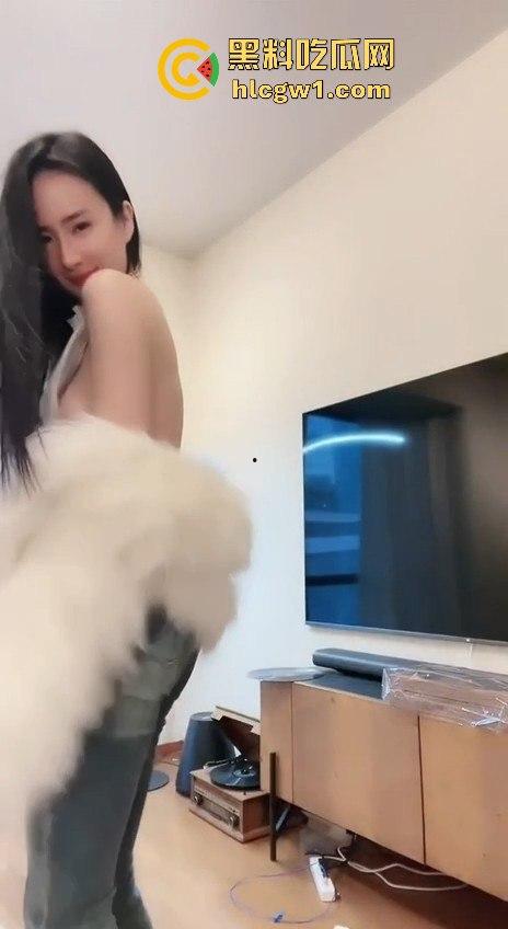 抖音山寨杨幂网红『小幂幂』黑丝跳骚舞捞金，杨幂粉大哥直言操不到真幂，那就狂操这仿版贱货解馋解渴！-18