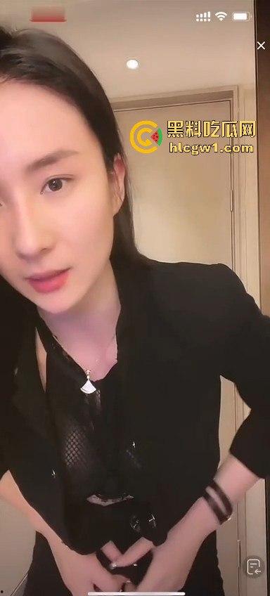 抖音山寨杨幂网红『小幂幂』黑丝跳骚舞捞金，杨幂粉大哥直言操不到真幂，那就狂操这仿版贱货解馋解渴！-19