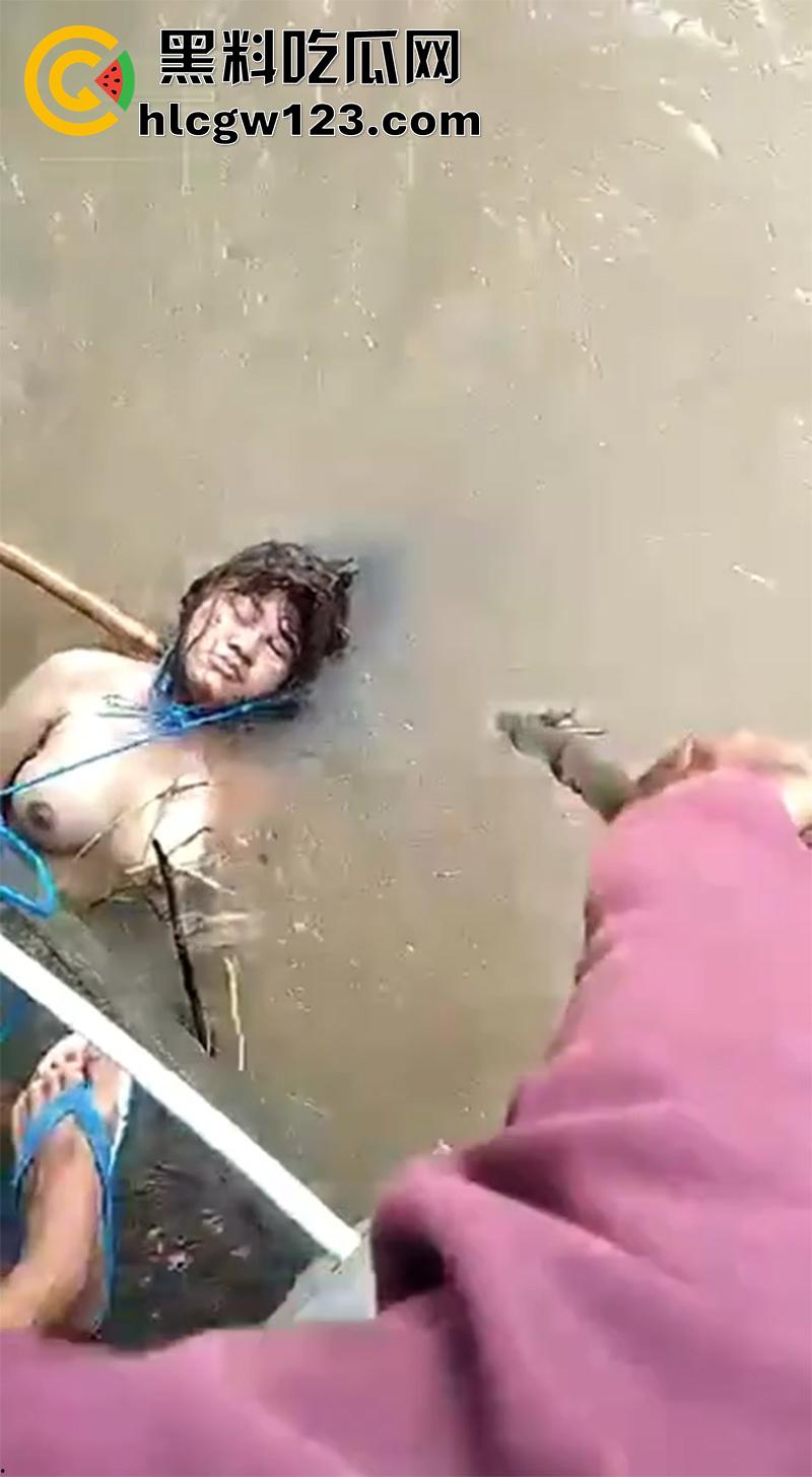 扬州振兴花园二期河道，发现一具21岁女尸，全身赤裸疑似是被害，打捞画面流出，胆小者勿入！-6