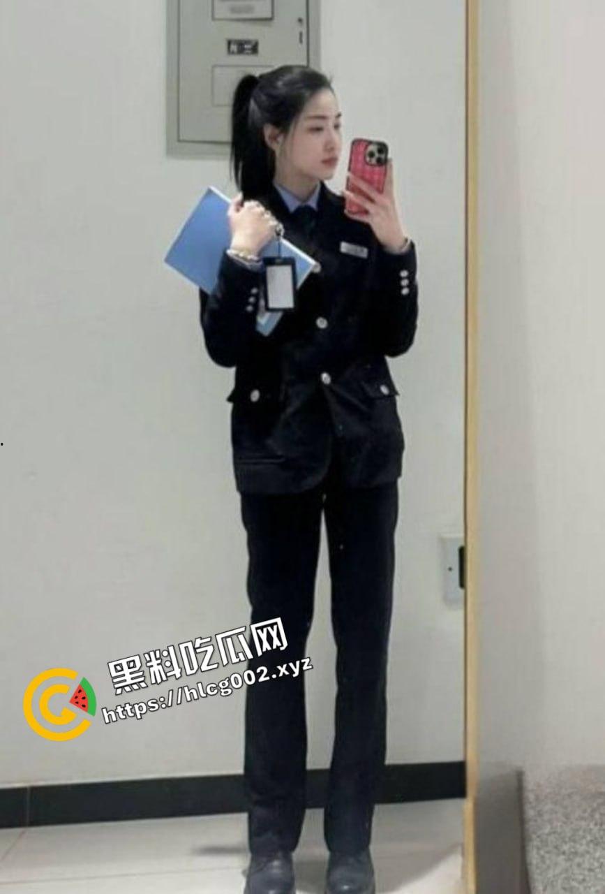 最美警花张津瑜的接班人『李雨涵』沦为富人玩物!身材绝佳叫声淫荡 视频流出!-1