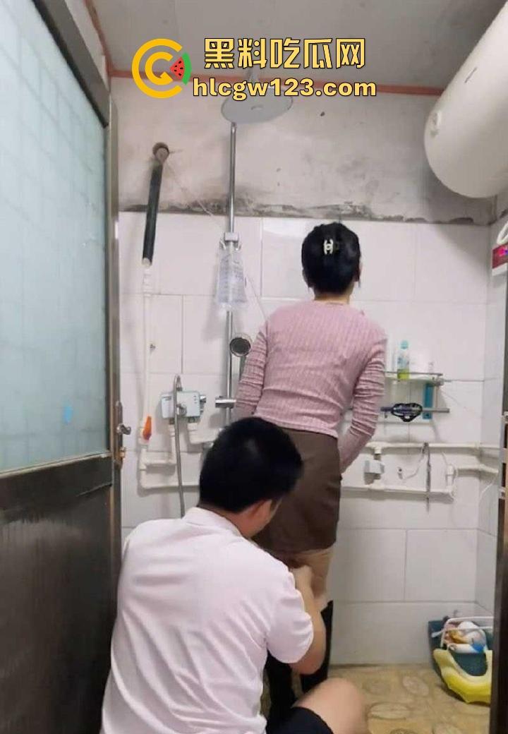 高颜小美女被捆绑在厕所灌肠调教 全程真实对话被灌到崩溃大哭 最后失控屎尿喷射而出！-5