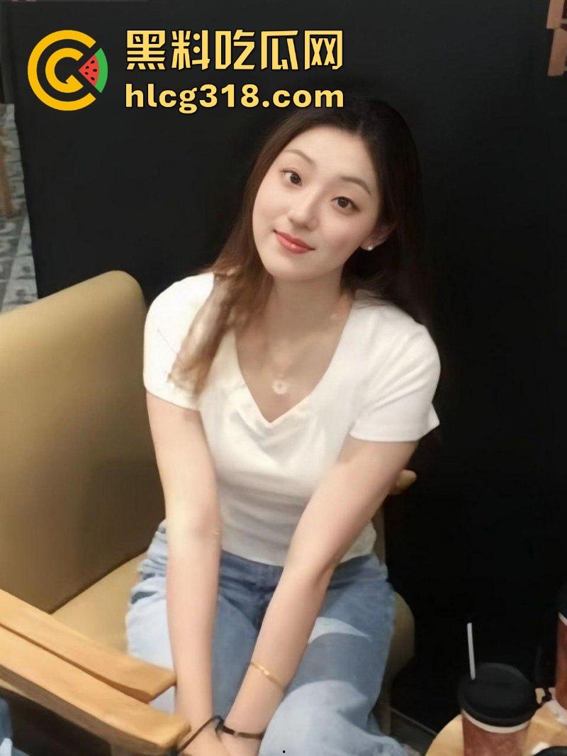 陕西西安美术学院【郑芊芊】出租屋苦练姿势为下海做准备疯狂练技， 一心下海搞钱，男友成她的工具！-3