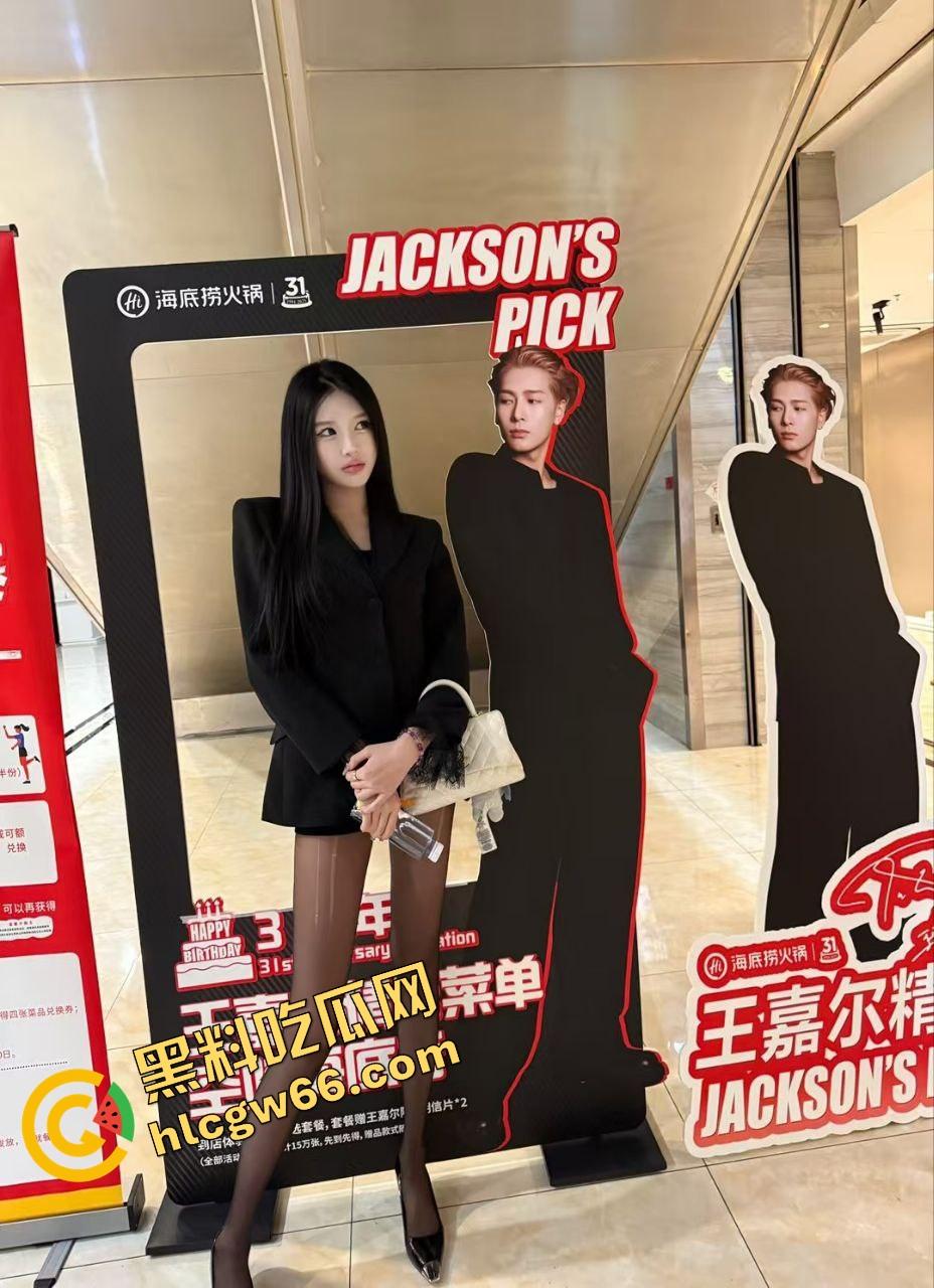 抖音哈尔滨人妻【辣妈康康】大尺度福利视频流出!黑丝肥臀自慰喷水,假屌猛插嫩逼淫叫爽翻天!-11