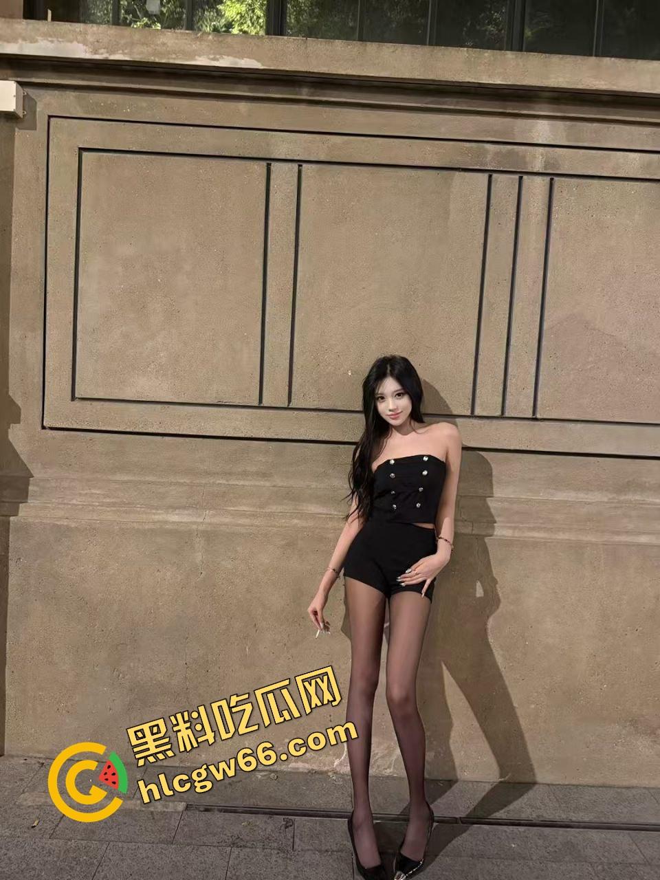 抖音哈尔滨人妻【辣妈康康】大尺度福利视频流出!黑丝肥臀自慰喷水,假屌猛插嫩逼淫叫爽翻天!-17