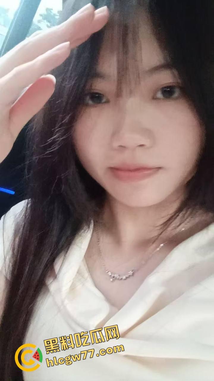 南昌财院【钱西西】面试前刚写完入党申请书，晚上就给人骑，床上爽的脸都被干变形！-3