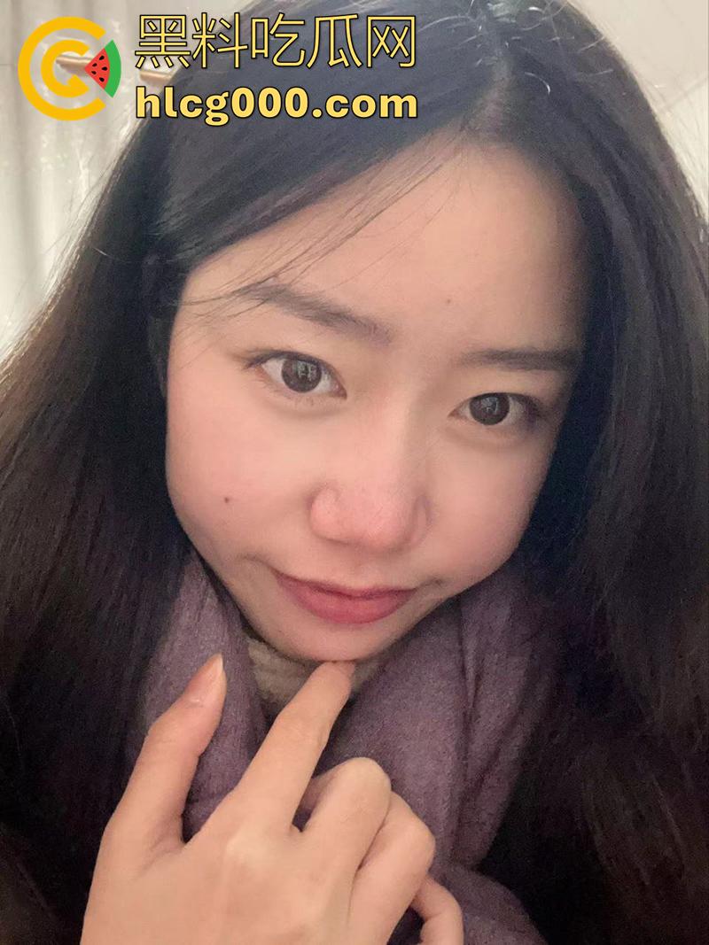 青岛港湾职业技术学院【李琦杉】，表演艺术专业母狗，为了买包和奢侈品，被富哥包养各种调教！-3