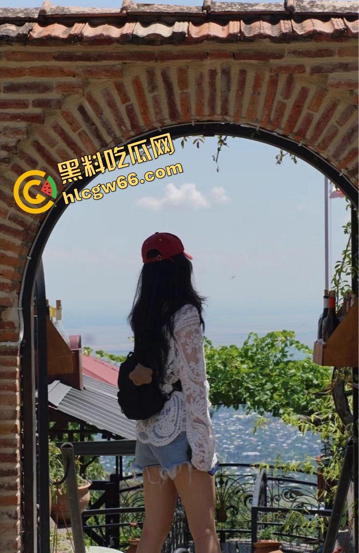 嘉兴服装店老板娘【郑南宁】外表超可爱，实则外围女被狂操粉奶大鲍内射成瘾，姿势任玩！-3