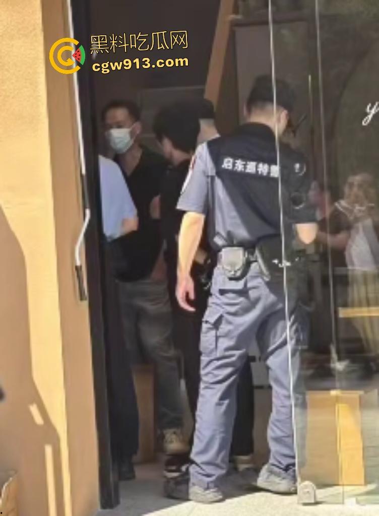 启东二喜甜品店老板娘【王文娟】，33岁沉迷18岁小鲜肉！婚内出轨被抓现行，欲杀女儿独吞小三！-8