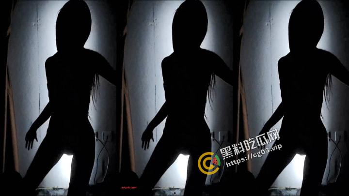 开盒！虎牙下海女主播【火焰春江】毕业于天津商业大学 土豪花八千元看平胸马喽跳脱衣舞-5