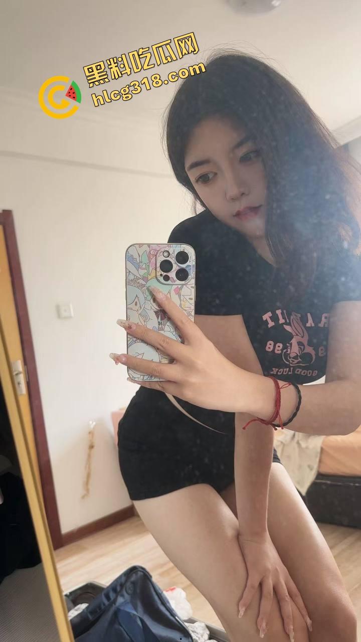 长沙体育学院『杨萌』大屁屁被猛操后入名场面,鸡巴被夹得噗噗响,猛撞十分钟精液全射屁沟里!-4