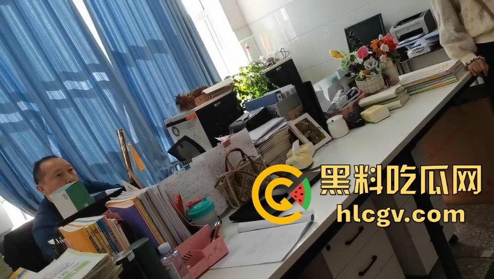 宜宾江安教师事件闹大！县政府限制老师自由，管教书的，放任直播傻逼？-1