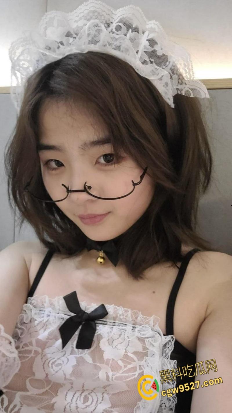 郑州大学【马菲菲】，JK嫩妹小穴也会痒，给异地恋男友自慰视频，小穴竟如此茂盛，玩的自己白浆都出来了！-2