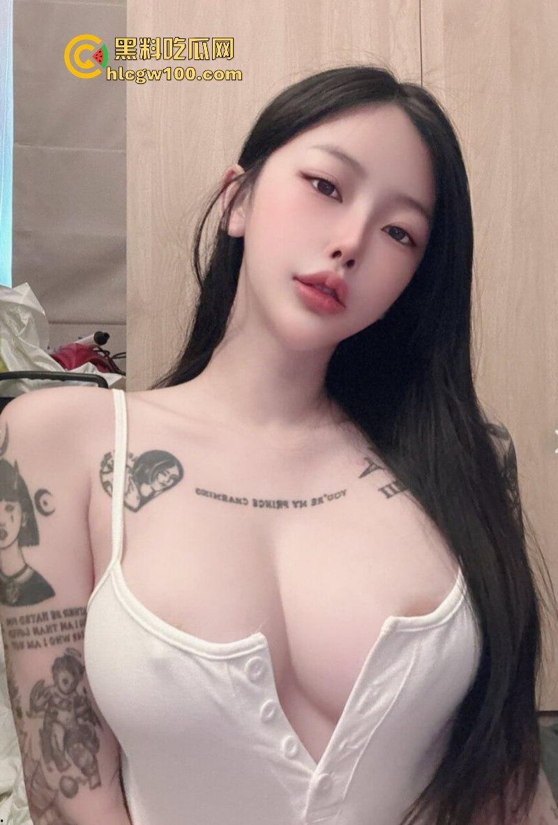 推特网红【娟姐】花臂纹身与完美颜值形成强烈反差 化身淫荡母狗大胆自慰啪啪视频 瞬间点燃热度!-11