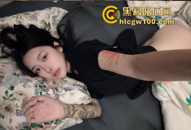 推特网红【娟姐】花臂纹身与完美颜值形成强烈反差 化身淫荡母狗大胆自慰啪啪视频 瞬间点燃热度!-31