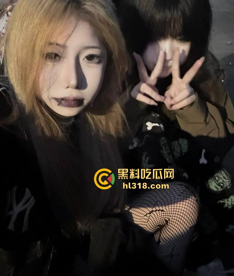 甘肃唇钉少女【奕馨】抖音快手号【既往不咎】白嫩美乳圆润翘臀,骚气摆拍,就说去学拍摄!-3