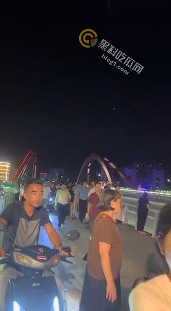 广州增城凌晨惊魂:男子桥上徘徊至凌晨,跳桥自尽引发热议-2
