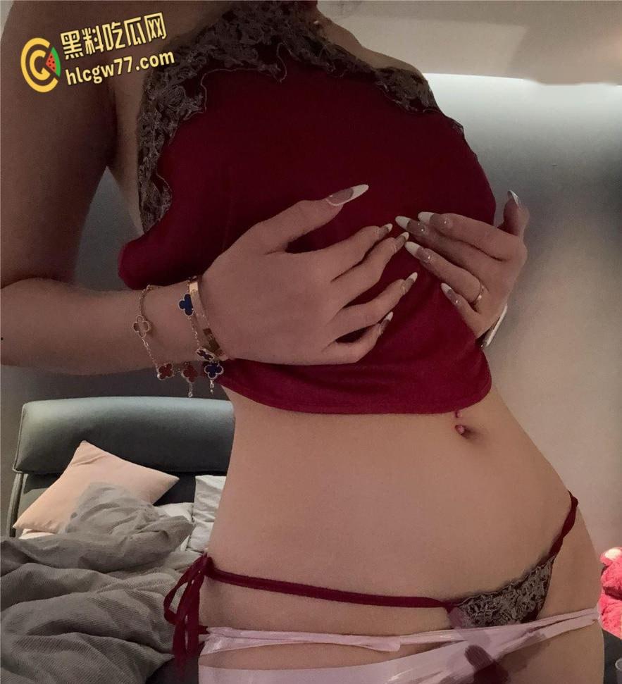 抖音女神【王晶】维密圈泄密!情趣蕾丝裹翘臀,热舞挑逗欲火焚身,骚浪姿态让人沦陷!-5