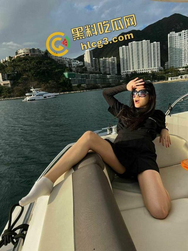 新加坡反差体操运动员『林芯怡』私拍性生活泄密流出 会跳舞的体操母狗 更加来劲了-2