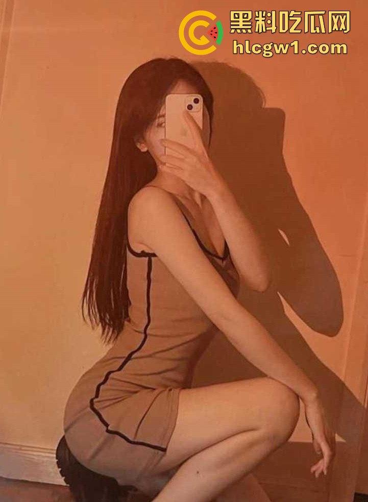 西安大学高颜值舞蹈系女神『曾嘉乐』床上骚得像恶魔，深喉爆菊毒龙钻样样精通，金主被榨到鸡鸡变迷你！-1