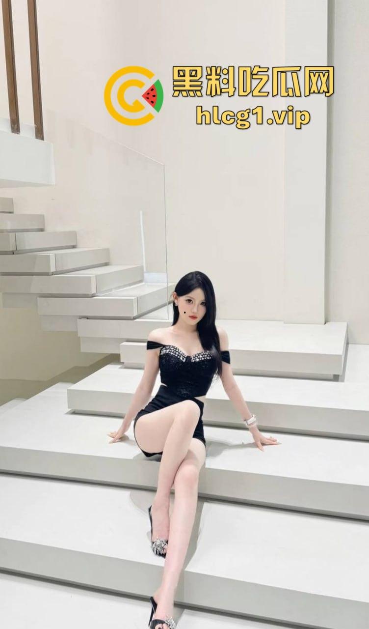 山东快手网红‘甜酱菜’直播露点录屏泄密！黑色情趣内衣下的性感诱惑曝光！-14