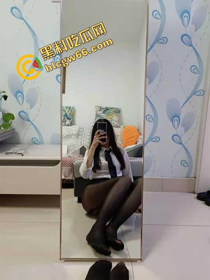 河北反差心机婊【周倩倩】拍自慰勾人约炮,见面只收钱不张腿,最终被网友爆得尸骨无存!-4