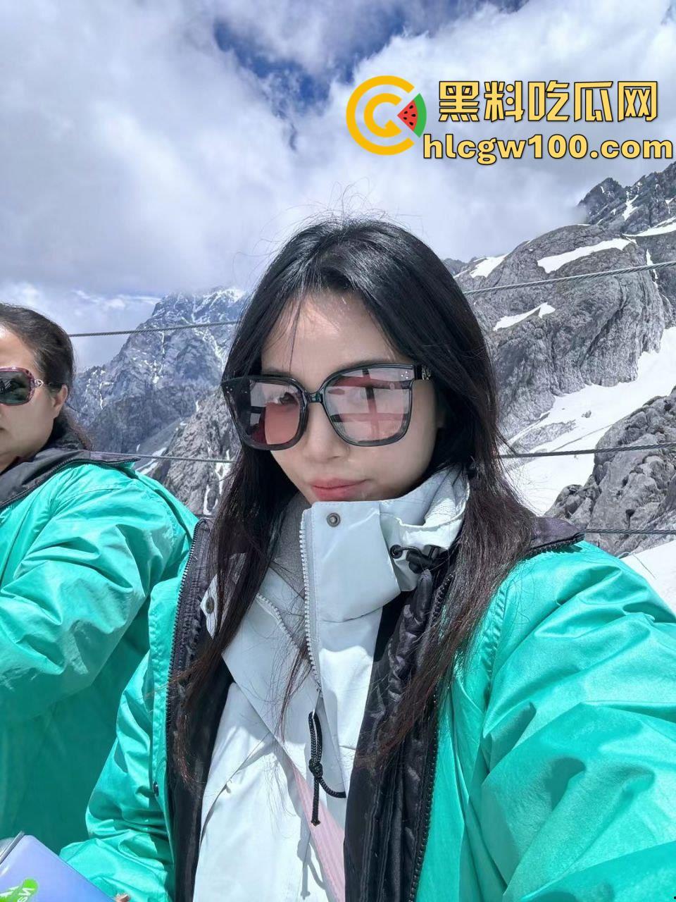 早年网黄高中生【艺芋圆】，高颜值极品身材二次元萝莉少女，公共场合玩刺激露出，退圈被扒-5